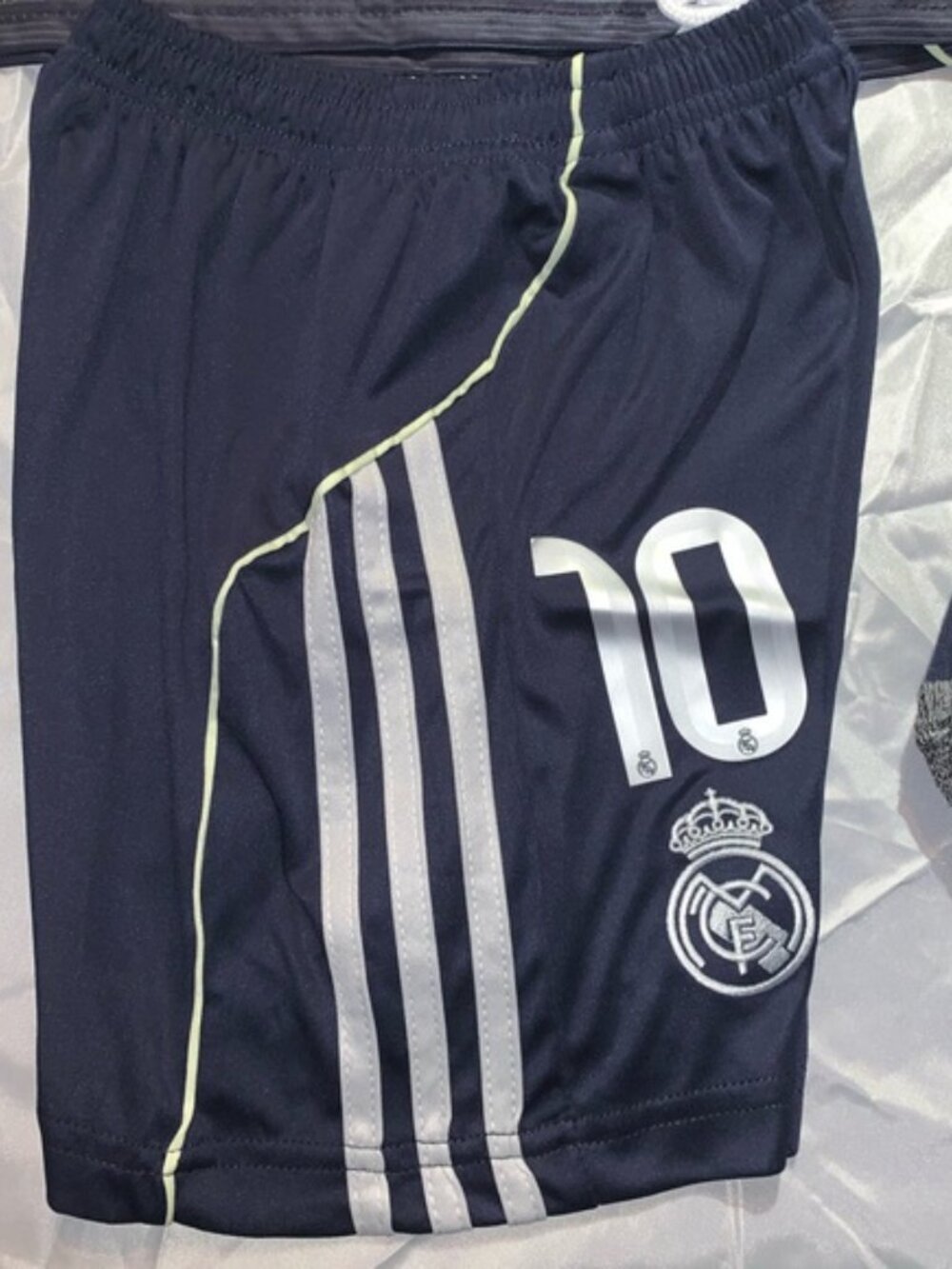 🌞⚽⚽ Real Madrid 25/26 Jerseys - Picture 8 of 12